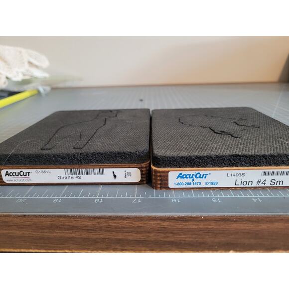 accucut lion and giraffe dies - Picture 3 of 3